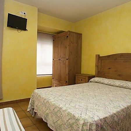 Hostal Velarde Talavera de la Reina Luaran gambar