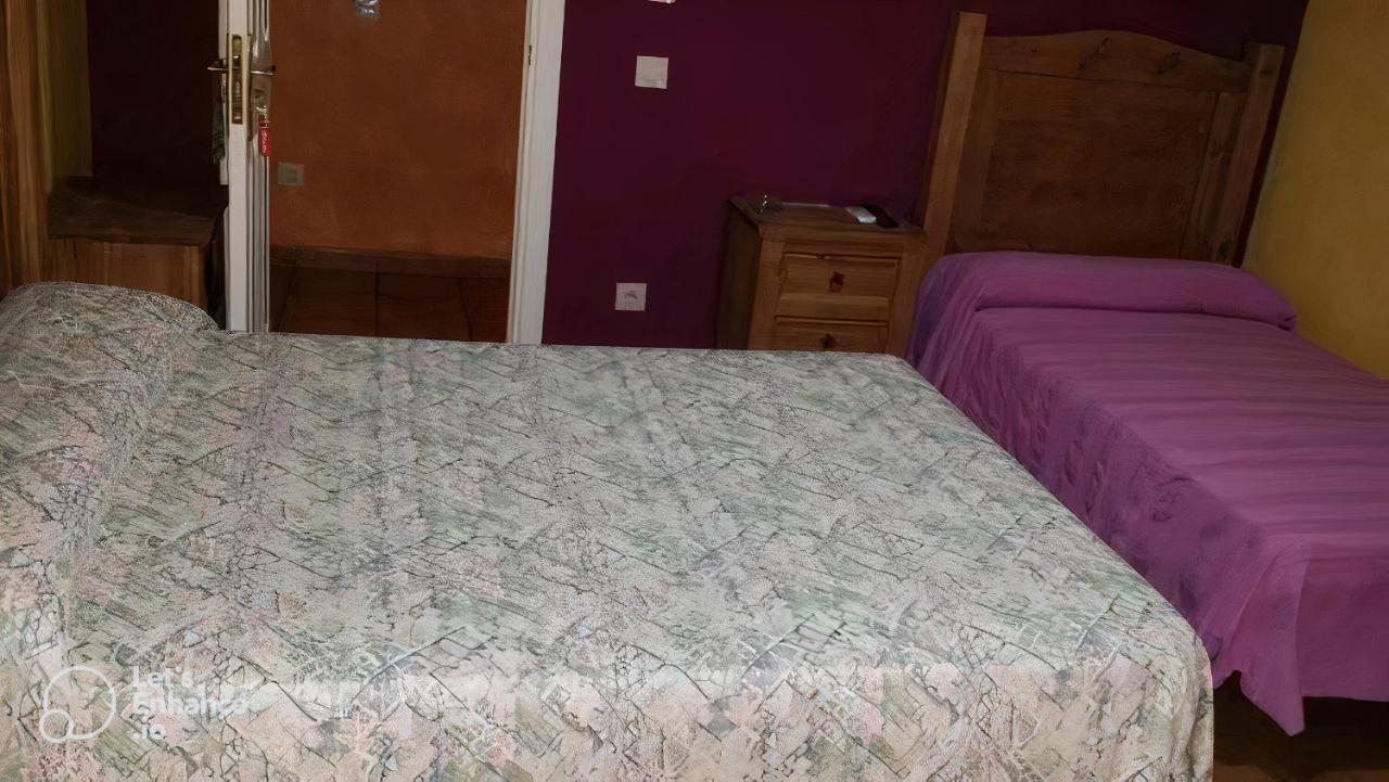 Hostal Velarde Talavera de la Reina Luaran gambar