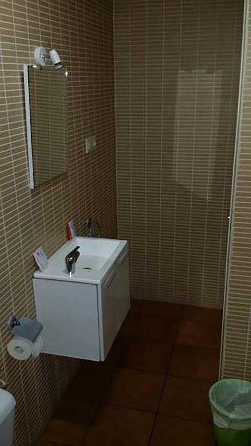 Hostal Velarde Talavera de la Reina Luaran gambar