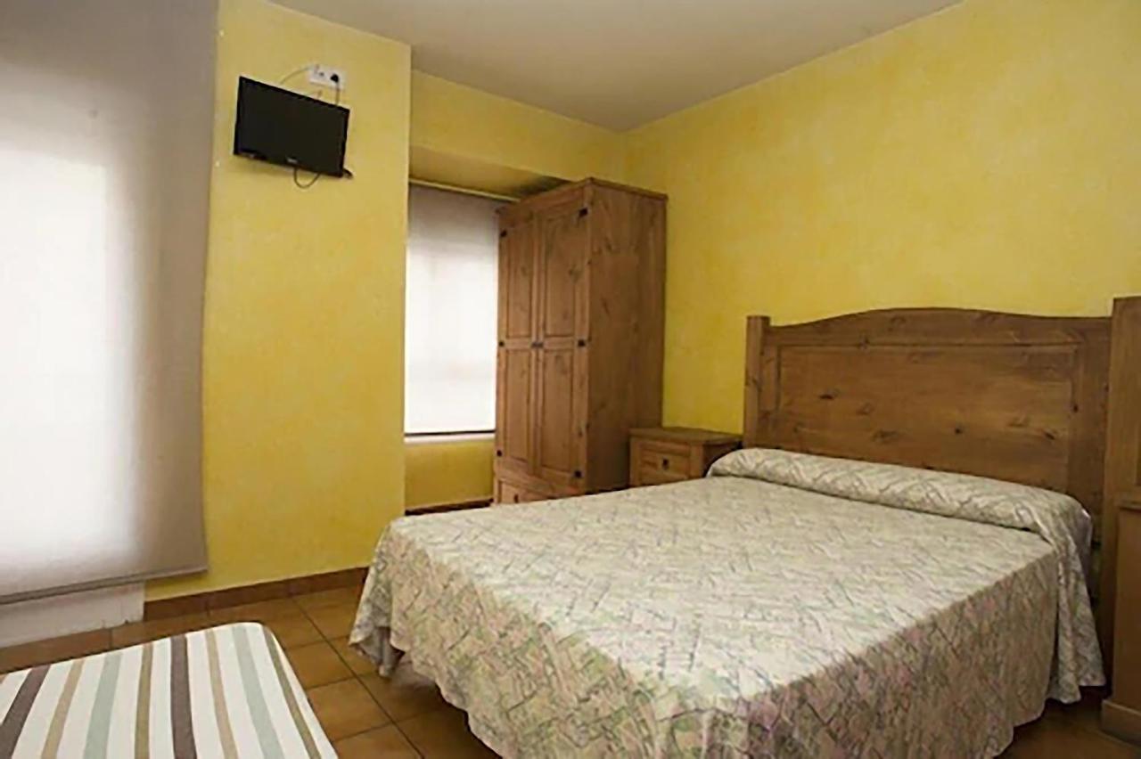 Hostal Velarde Talavera de la Reina Luaran gambar