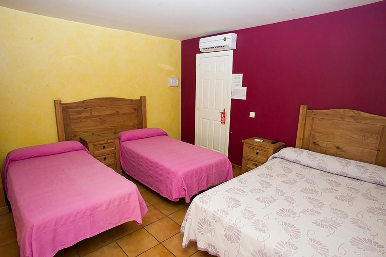 Hostal Velarde Talavera de la Reina Luaran gambar