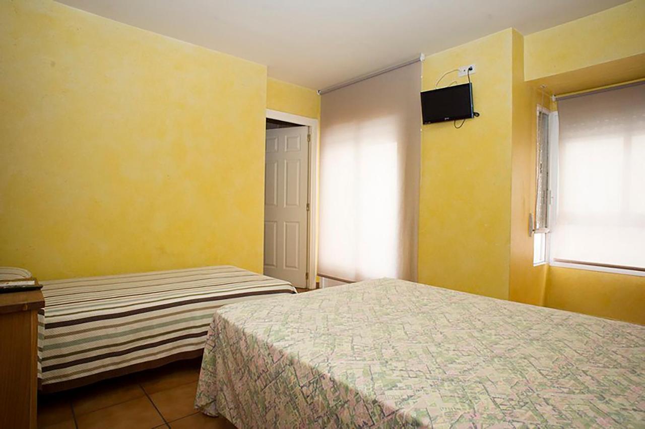 Hostal Velarde Talavera de la Reina Luaran gambar