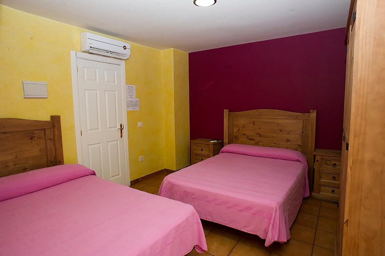 Hostal Velarde Talavera de la Reina Luaran gambar