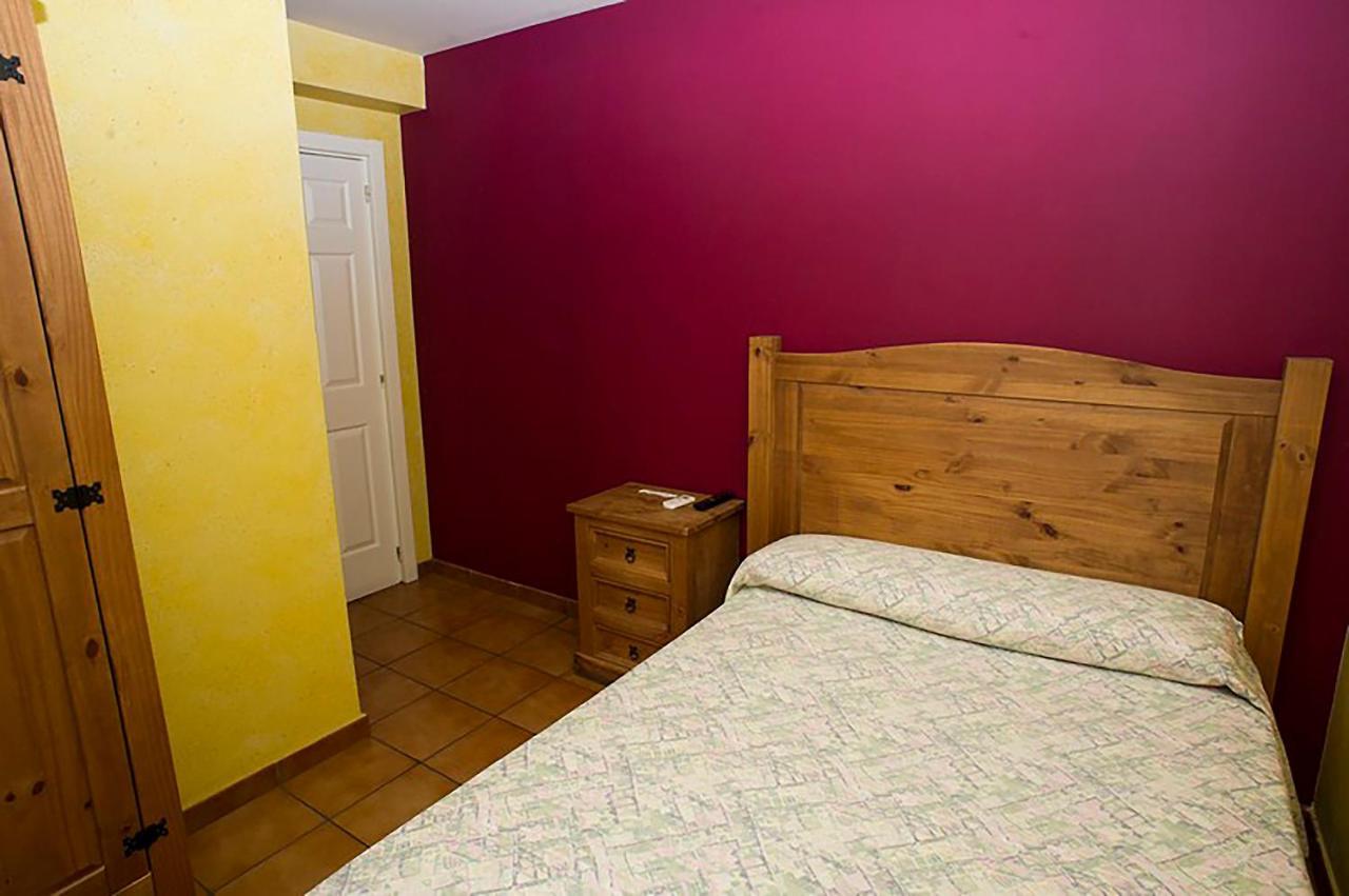 Hostal Velarde Talavera de la Reina Luaran gambar
